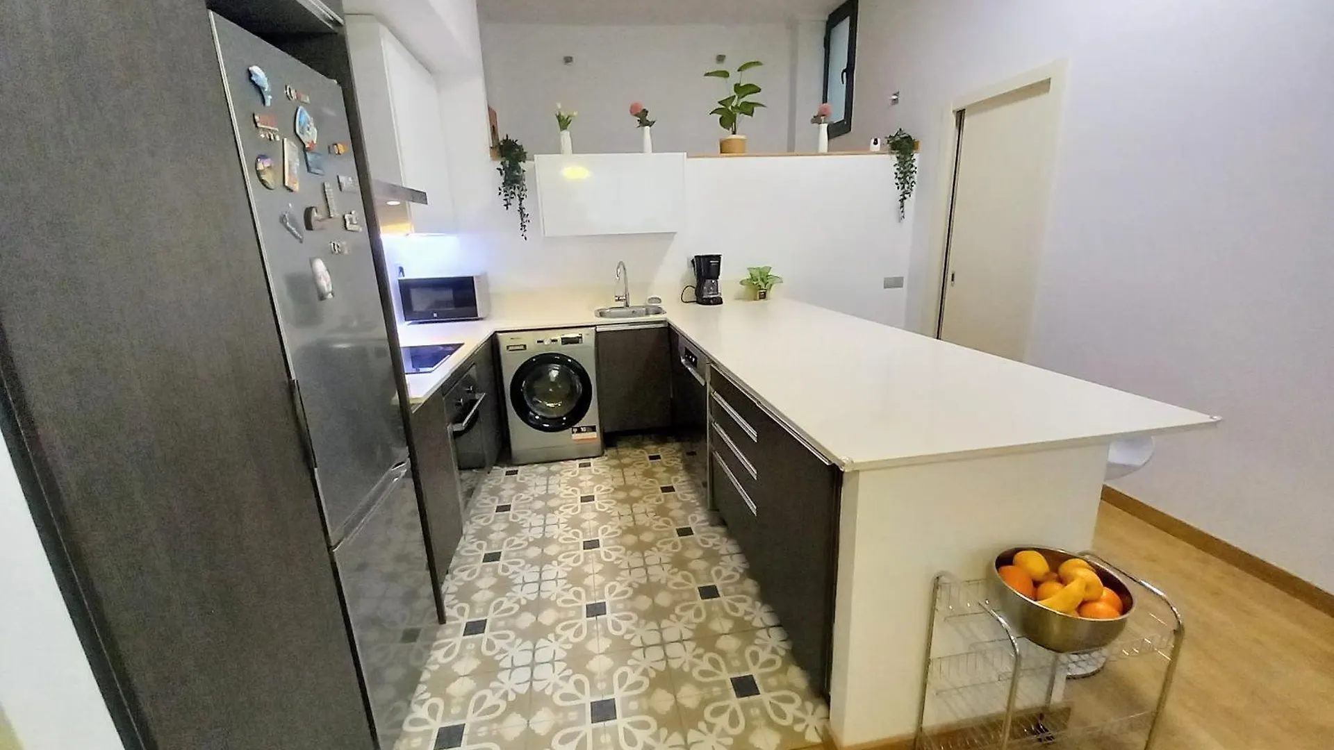 Great Room In A Great Flat Barcelona Homestay